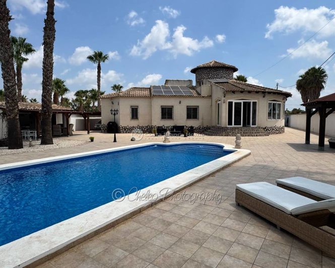 Image No.27-3 Bed Villa for sale