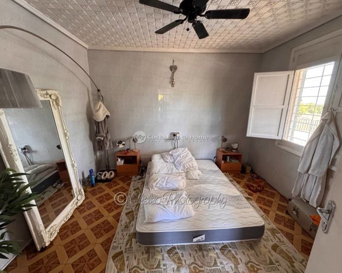 Image No.10-5 Bed Country House for sale