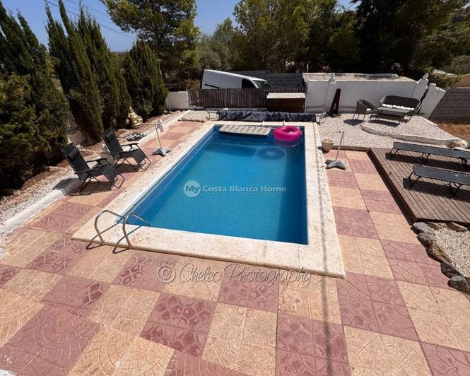 Image No.27-5 Bed Country House for sale
