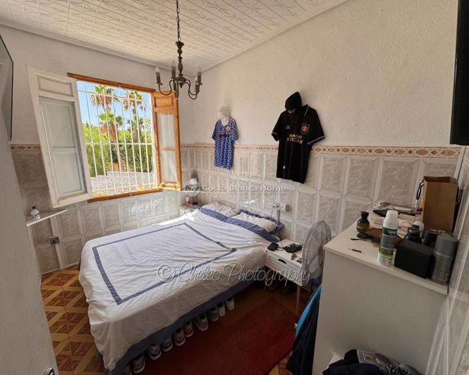 Image No.6-5 Bed Country House for sale
