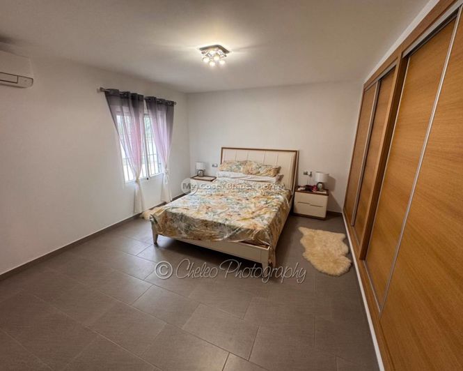 Image No.13-8 Bed Villa for sale