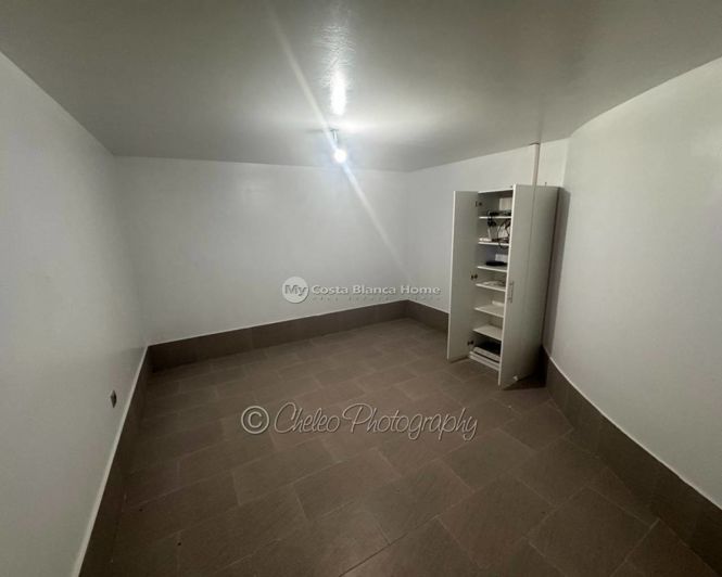 Image No.30-8 Bed Villa for sale