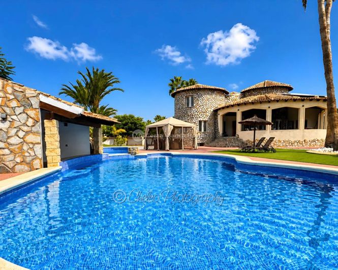 Image No.35-8 Bed Villa for sale