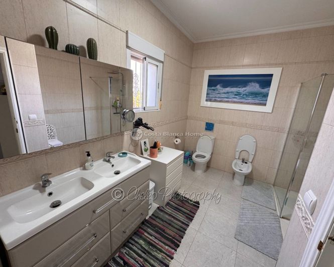 Image No.8-4 Bed Villa for sale