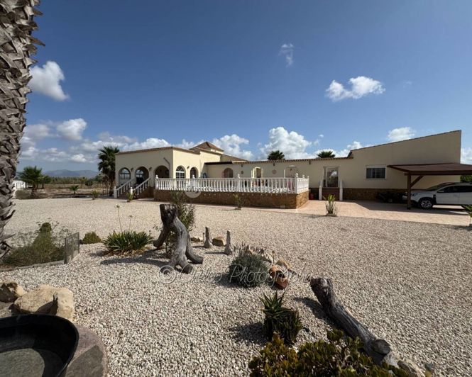 Image No.40-5 Bed Villa for sale