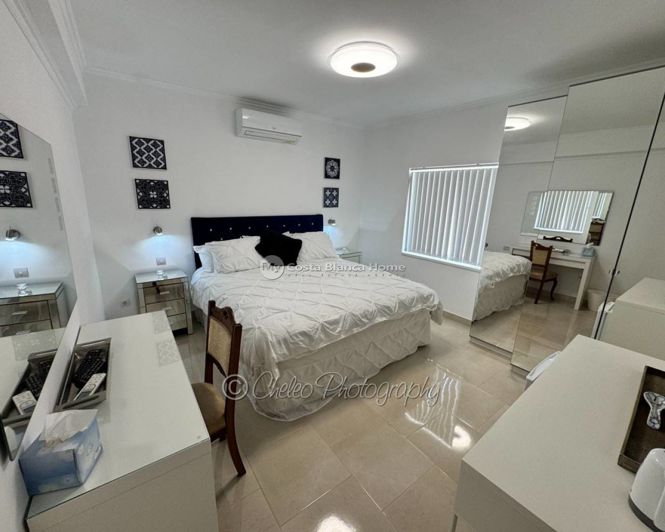 Image No.18-5 Bed Country House for sale