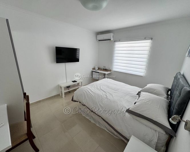Image No.20-5 Bed Country House for sale