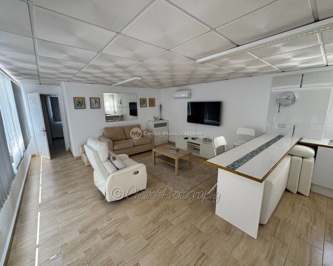 Image No.24-5 Bed Country House for sale