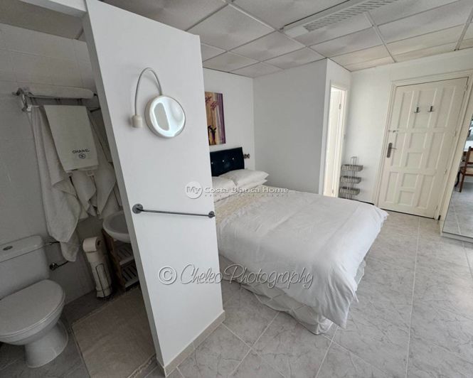 Image No.27-5 Bed Country House for sale