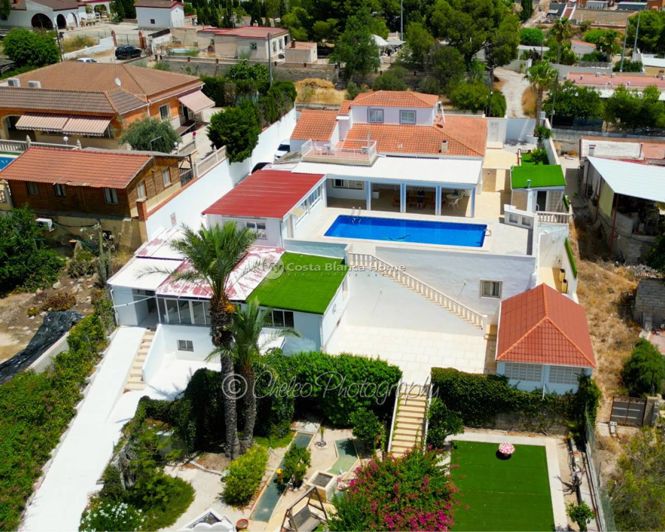 Image No.45-5 Bed Country House for sale