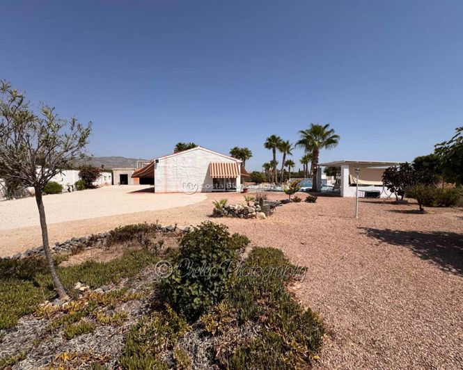 Image No.16-4 Bed Country House for sale