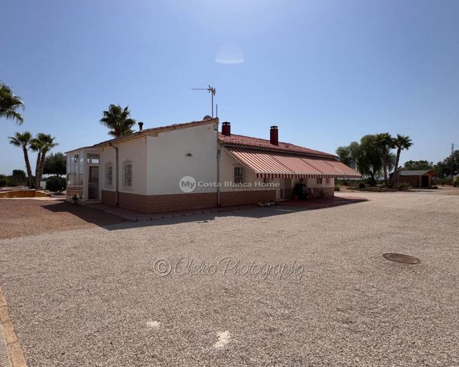 Image No.22-4 Bed Country House for sale