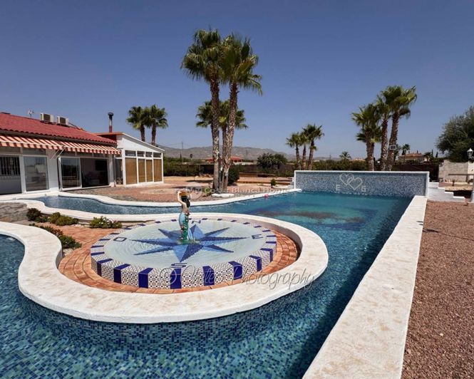 Image No.28-4 Bed Country House for sale