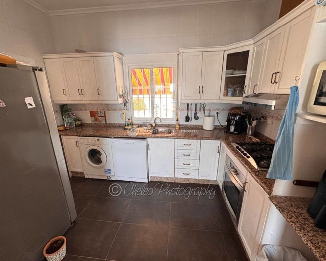 Image No.7-4 Bed Country House for sale