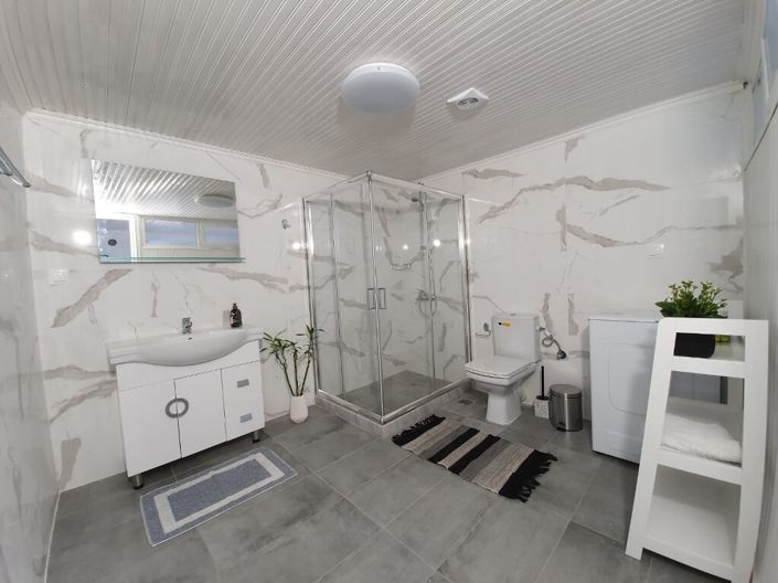 Image No.24-2 Bed Maisonette for sale