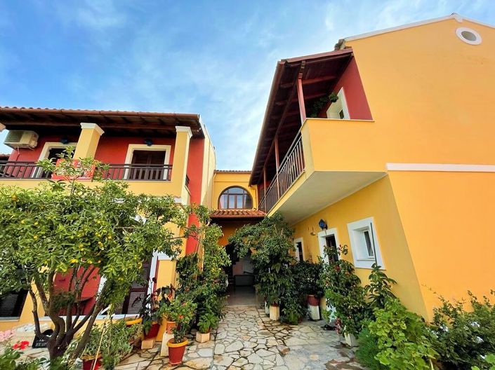 Image No.3-Un hôtel à vendre à Acharavi