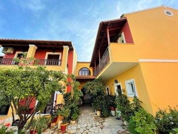 Photo 3 - Hotel 400 m² in Ionian islands