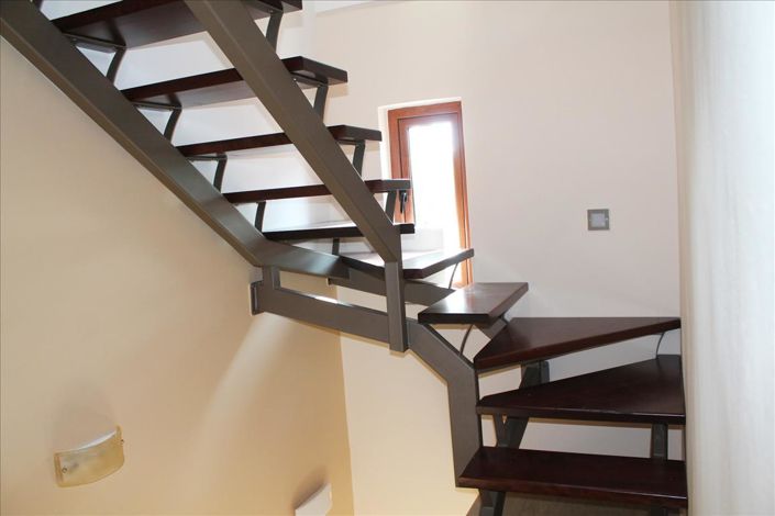 Image No.23-4 Bed Property for sale