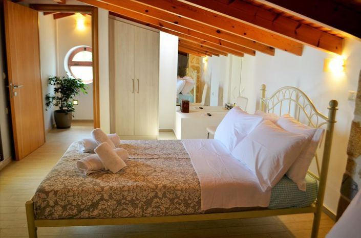 Image No.26-4 Bed Property for sale