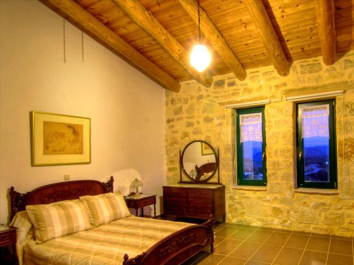 Image No.11-7 Bed Villa for sale