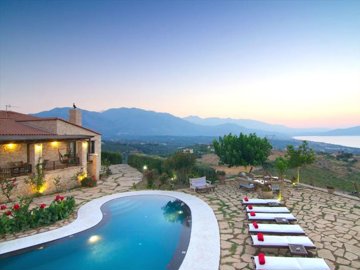 Photo 2 - Villa 450 m² in Crete