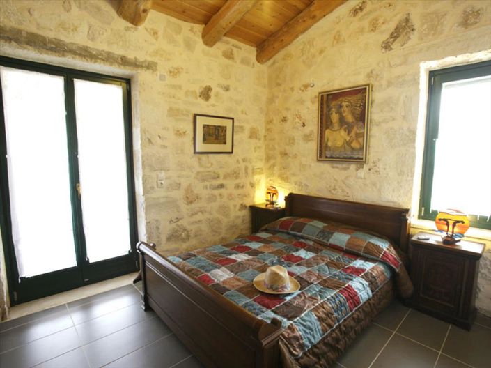 Image No.20-7 Bed Villa for sale