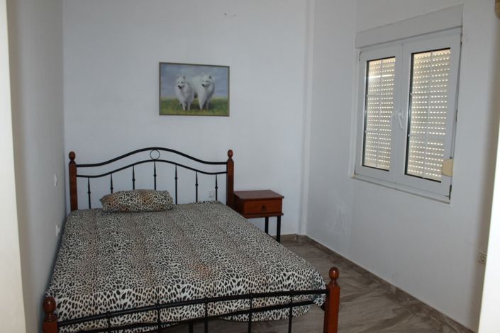 Image No.18-3 Bed Property for sale