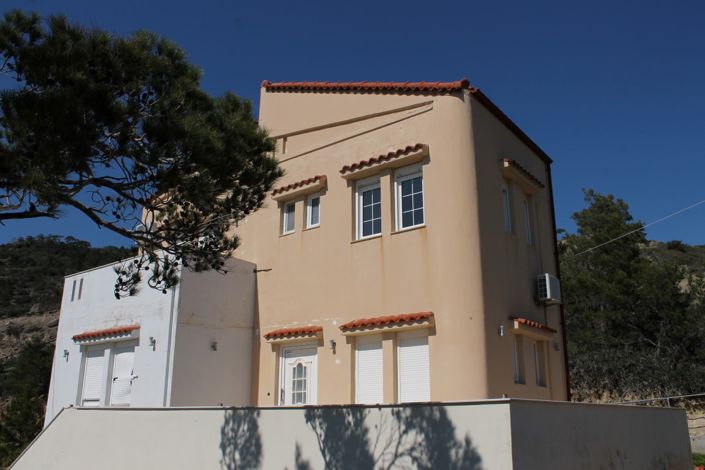 Image No.8-3 Bed Property for sale