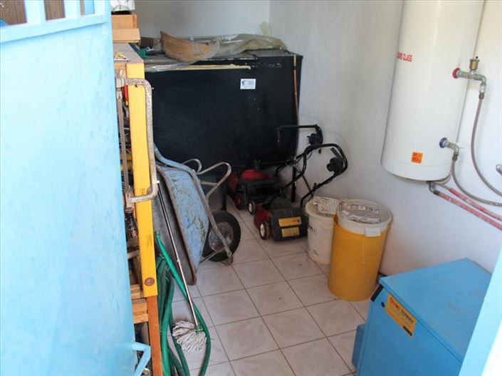 Image No.17-4 Bed Property for sale