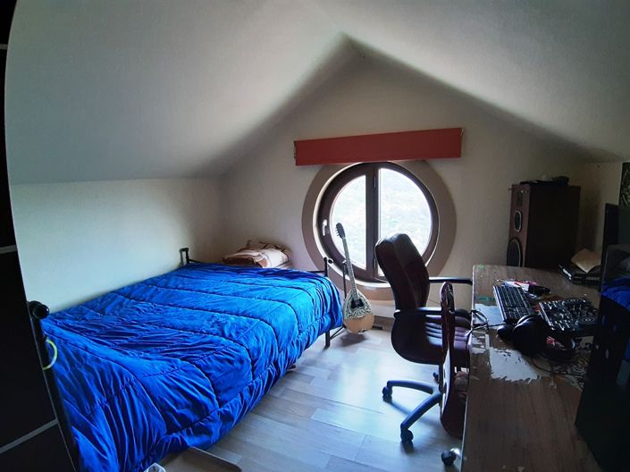 Image No.11-4 Bed Property for sale