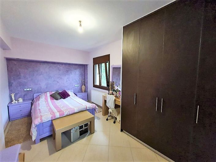 Image No.9-4 Bed Property for sale