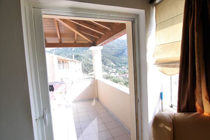 Image No.20-Un hôtel à vendre à Sinarades