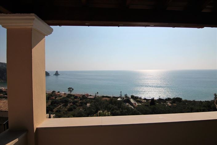 Image No.28-Un hôtel à vendre à Sinarades