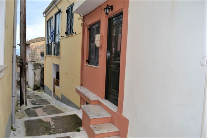 Image No.26-2 Bed Maisonette for sale
