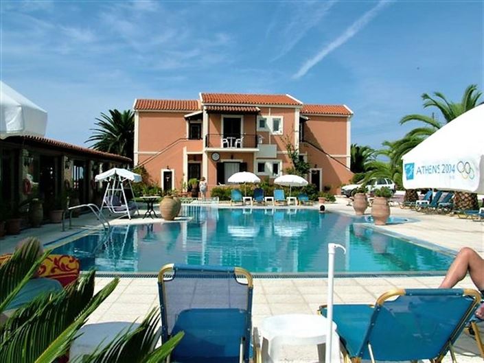 Image No.1-Un hôtel à vendre à Corfu Town