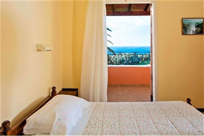 Image No.10-Un hôtel à vendre à San Stephanos