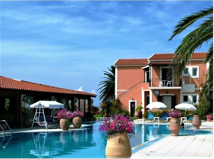 Image No.2-Un hôtel à vendre à San Stephanos