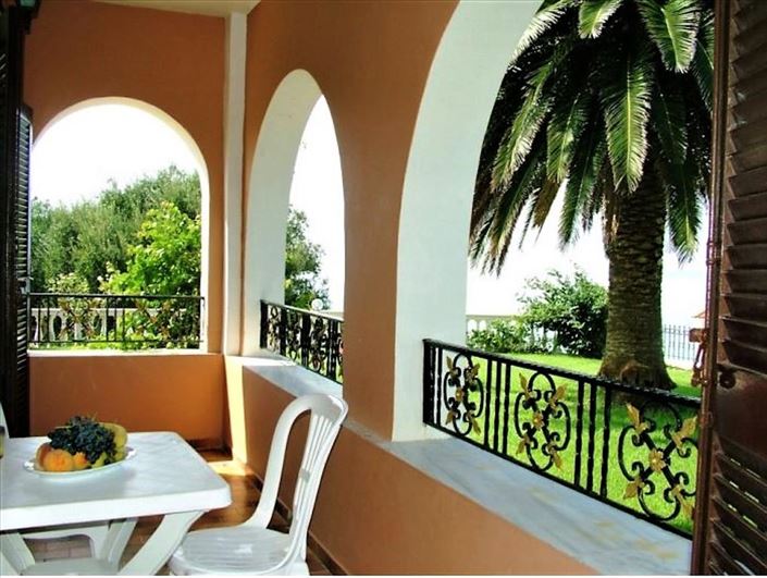 Image No.4-Un hôtel à vendre à San Stephanos