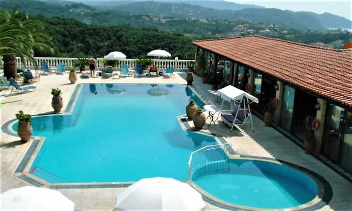 Image No.5-Un hôtel à vendre à San Stephanos