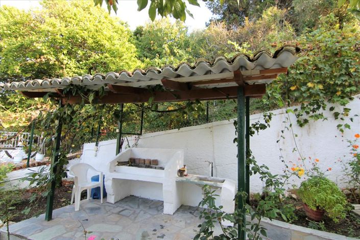 Image No.18-Un hôtel à vendre à Karousades