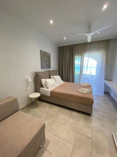 Image No.23-Propriété à vendre à Karousades