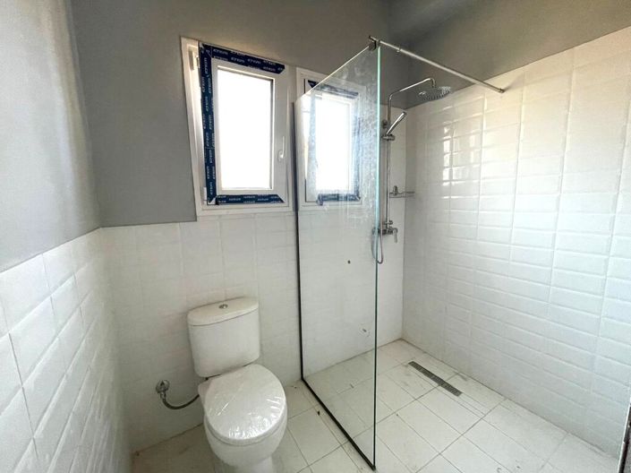 Image No.10-1 Bed Flat for sale