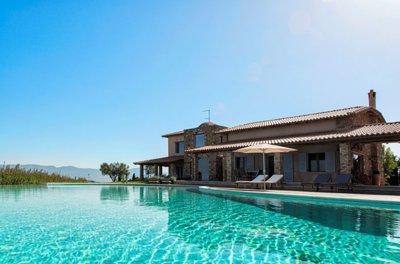 Photo 2 - Villa 1700 m² in Central Macedonia