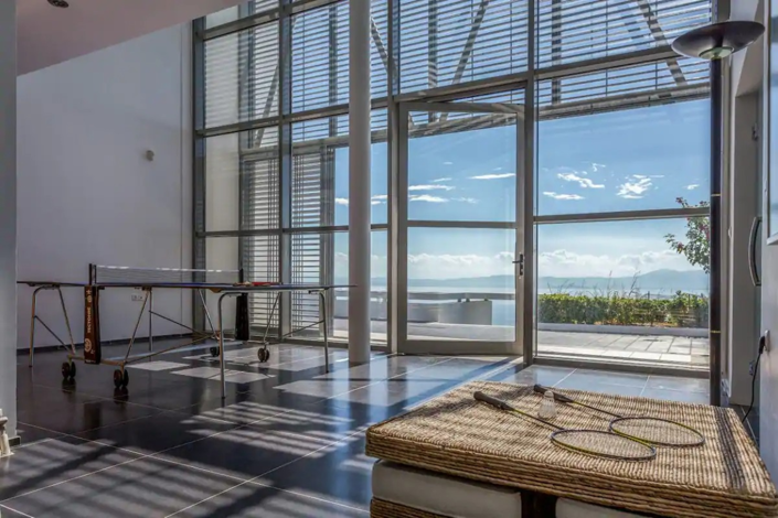 Image No.12-8 Bed Villa for sale