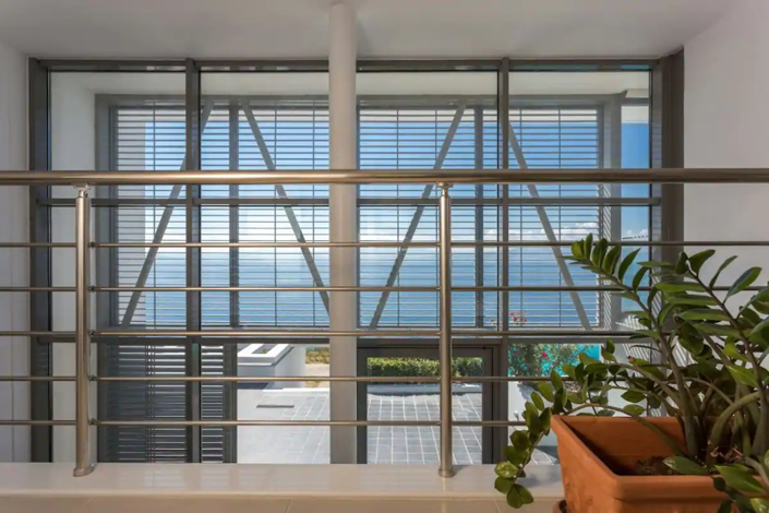 Image No.13-8 Bed Villa for sale