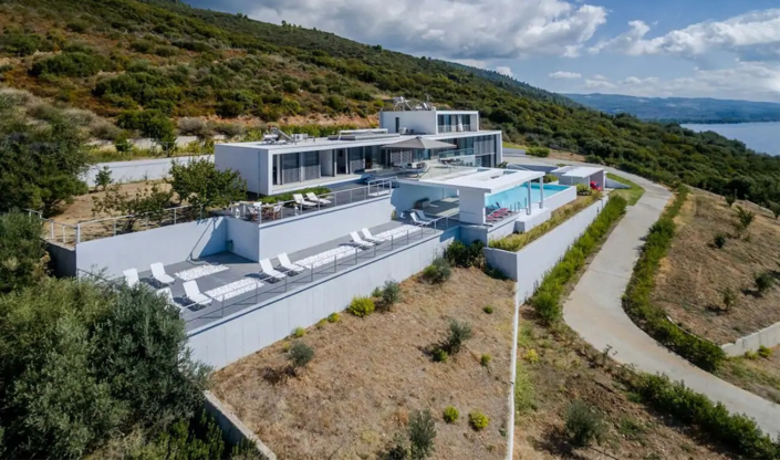 Image No.28-8 Bed Villa for sale