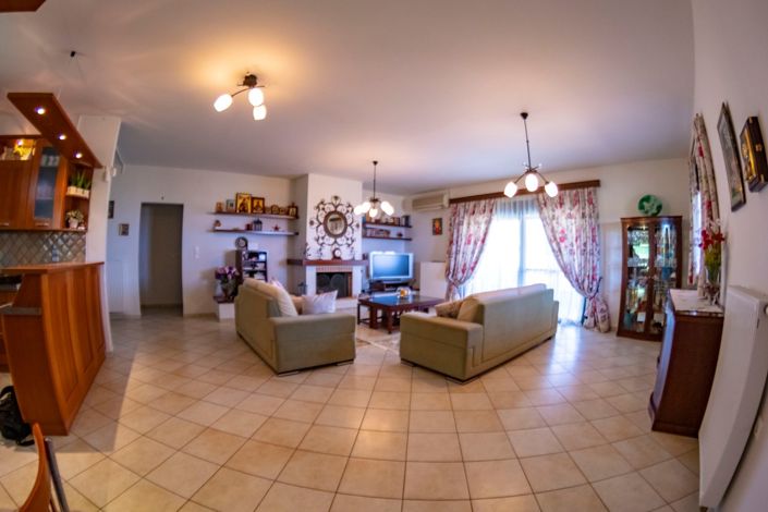Image No.19-Propriété de 5 chambres à vendre à Kokkini Hani