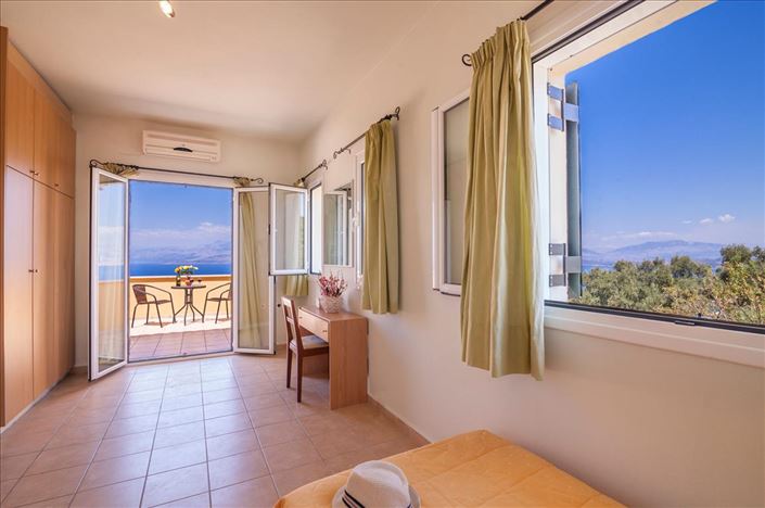 Image No.24-3 Bed Villa for sale