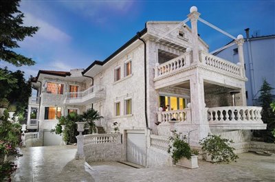 Photo 2 - Villa 450 m² in Central Macedonia
