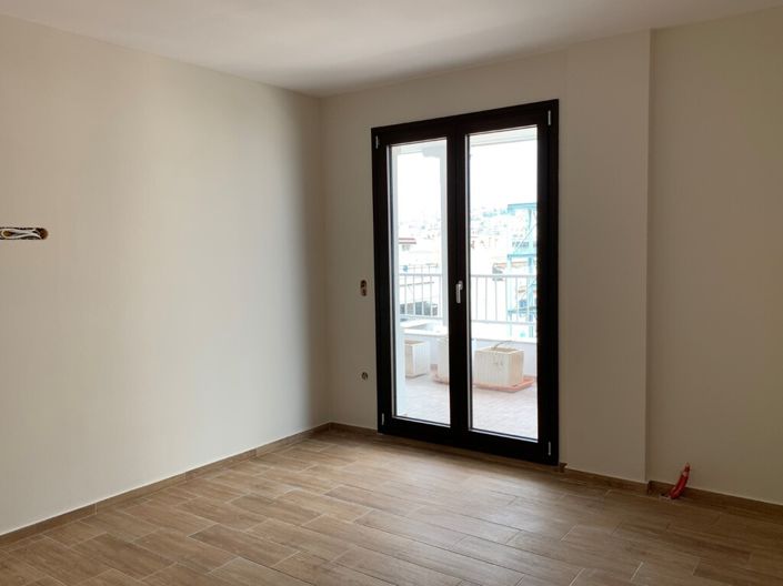 Image No.15-3 Bed Flat for sale